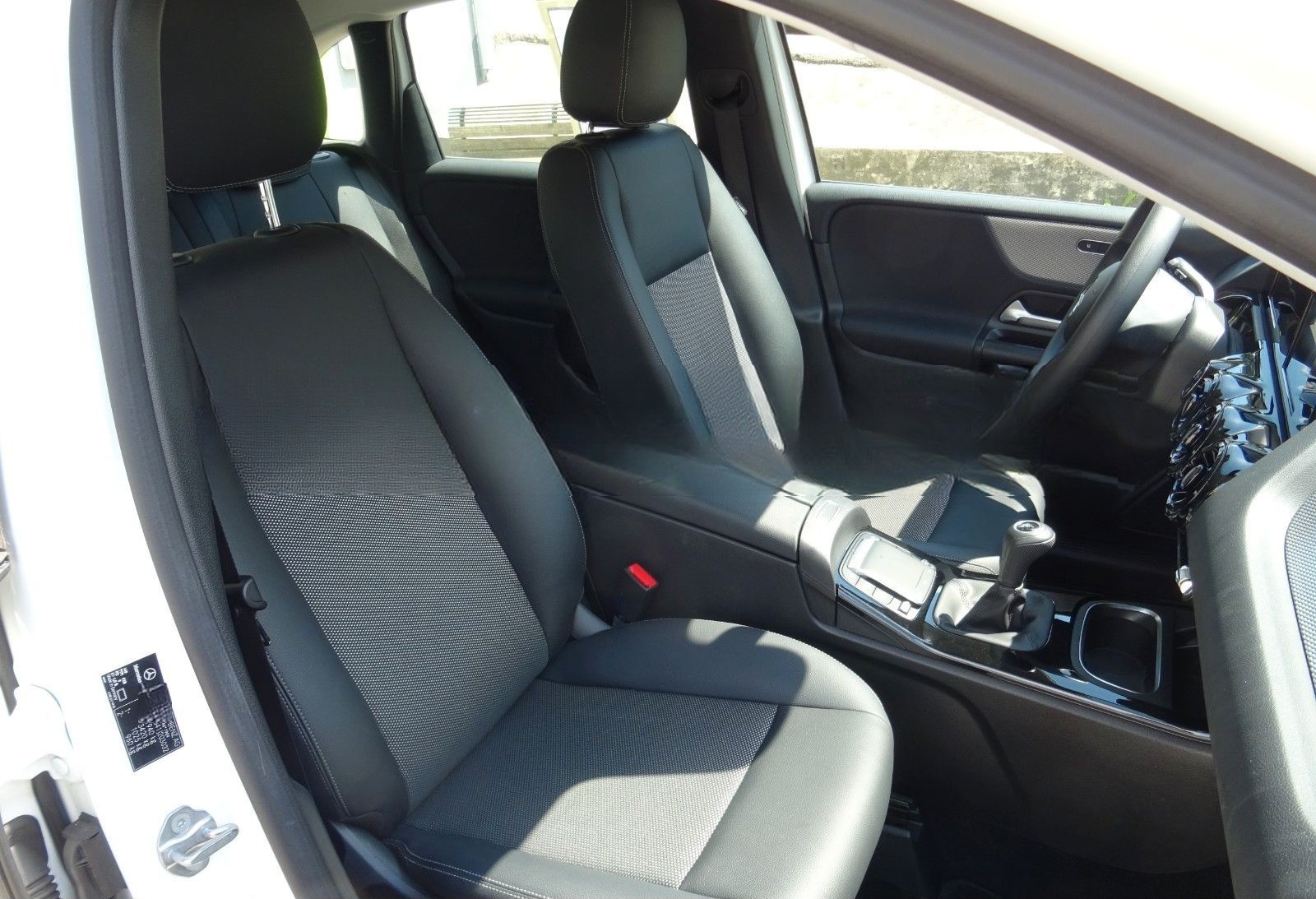 Mercedes-Benz B 180 #SHZ #NAVI #PDC #Business-Paket #1.Hand foto 9