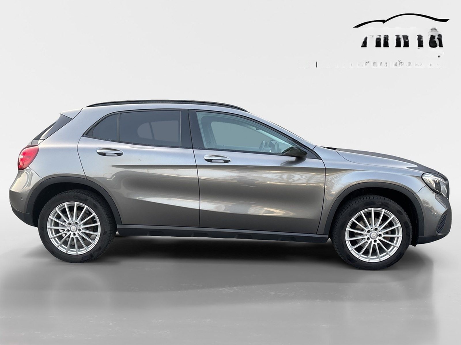 Mercedes-Benz GLA 200 Urban foto 3