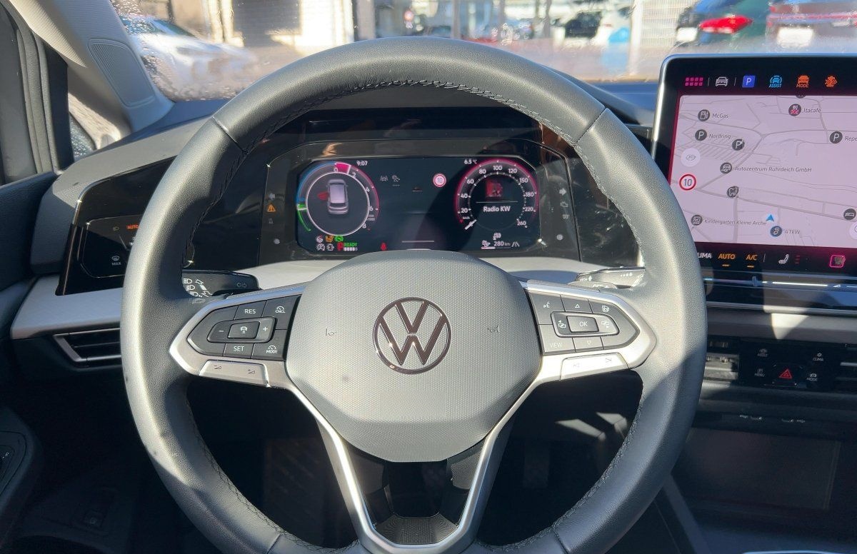 Volkswagen Golf VIII Life 1.5 eHybrid DSG APP+HUD+NAVI+ACC foto 10