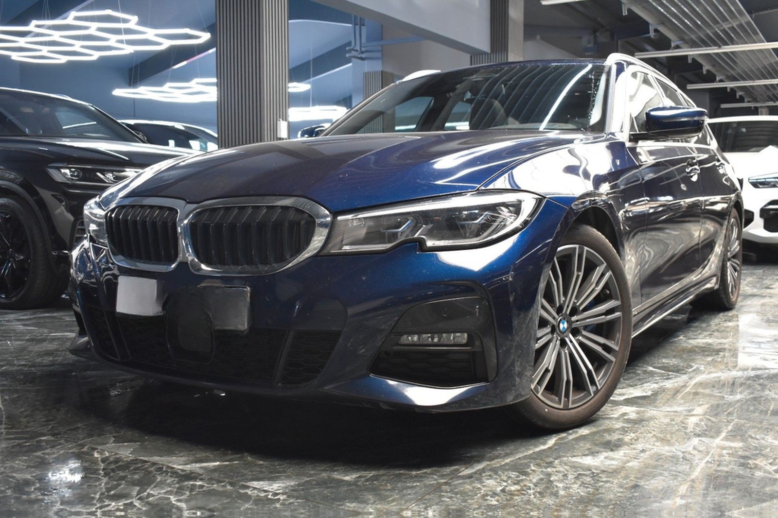 BMW 330 i Touring M SPORT*ACC*LASER*PANO*HEAD-UP*SHZ foto 17