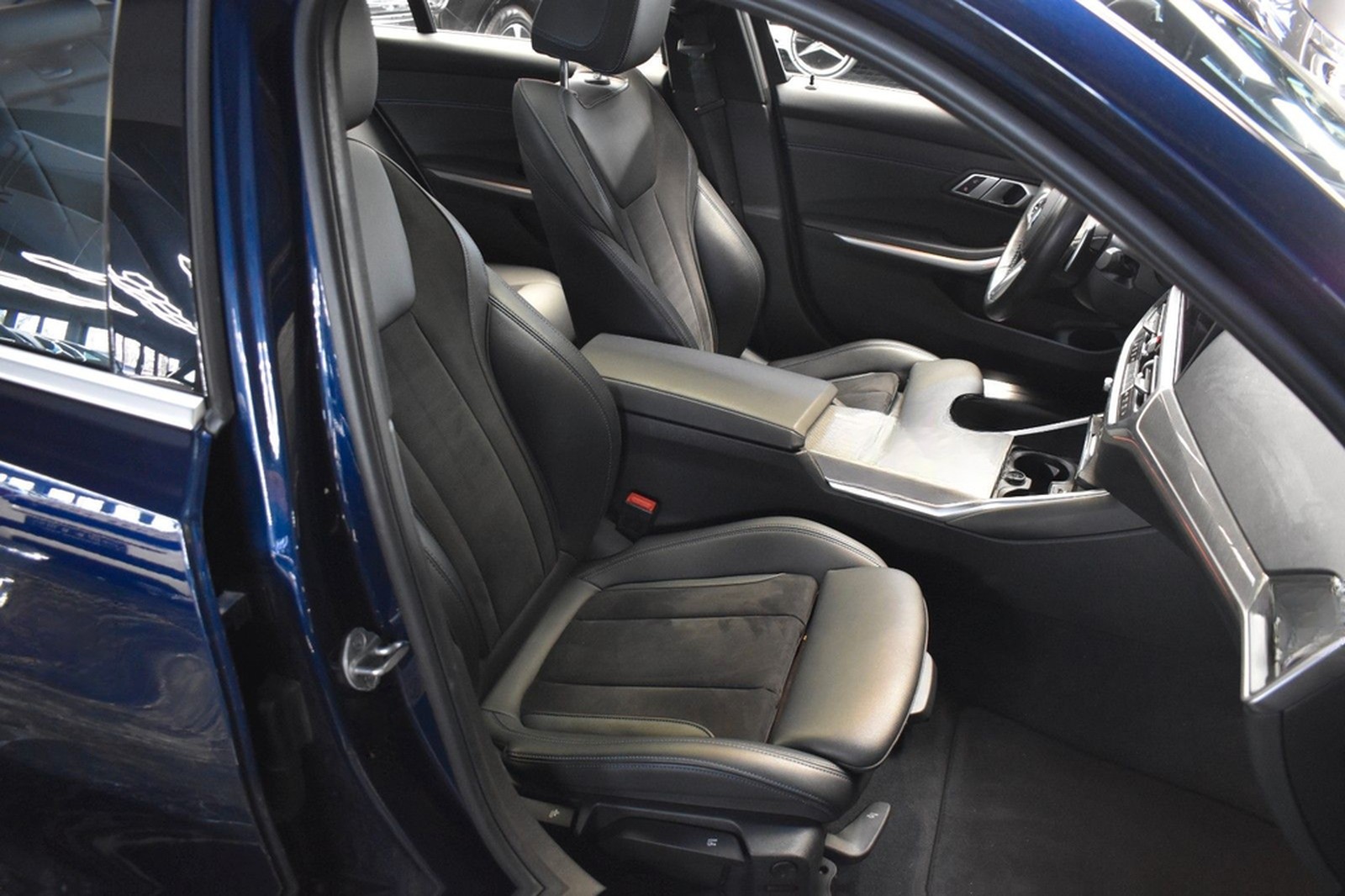 BMW 330 i Touring M SPORT*ACC*LASER*PANO*HEAD-UP*SHZ foto 9