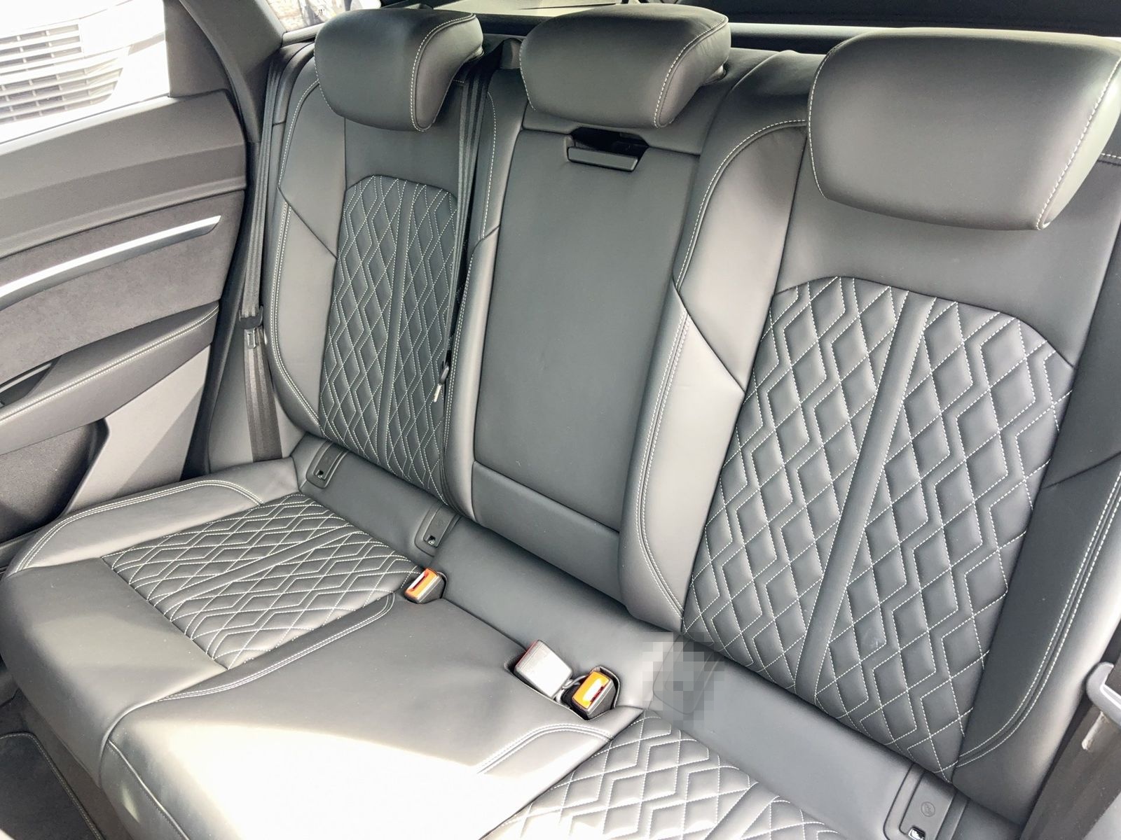 Audi e-tron S quattro 370kW Kamera/Matrix/Pano/AHK foto 13