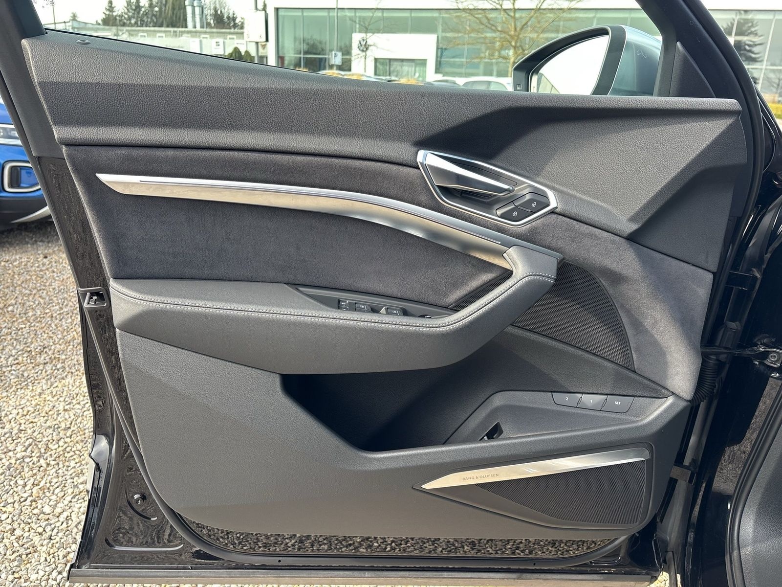 Audi e-tron S quattro 370kW Kamera/Matrix/Pano/AHK foto 17
