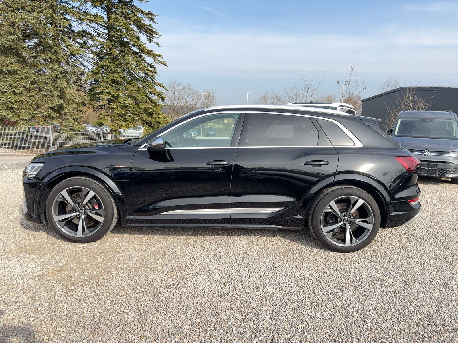 Audi e-tron S quattro 370kW Kamera/Matrix/Pano/AHK foto 4