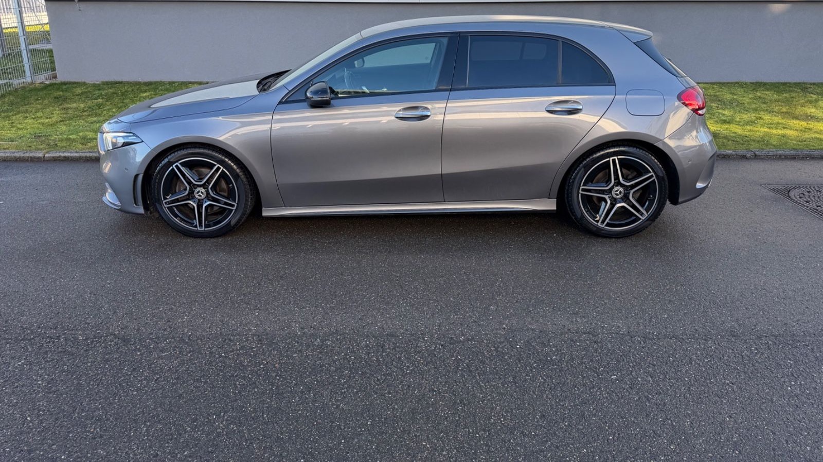 Mercedes-Benz A 200*AMG-LINE*WIDESCREEN*KAM*NAV*AMBI*NIGHT* foto 2