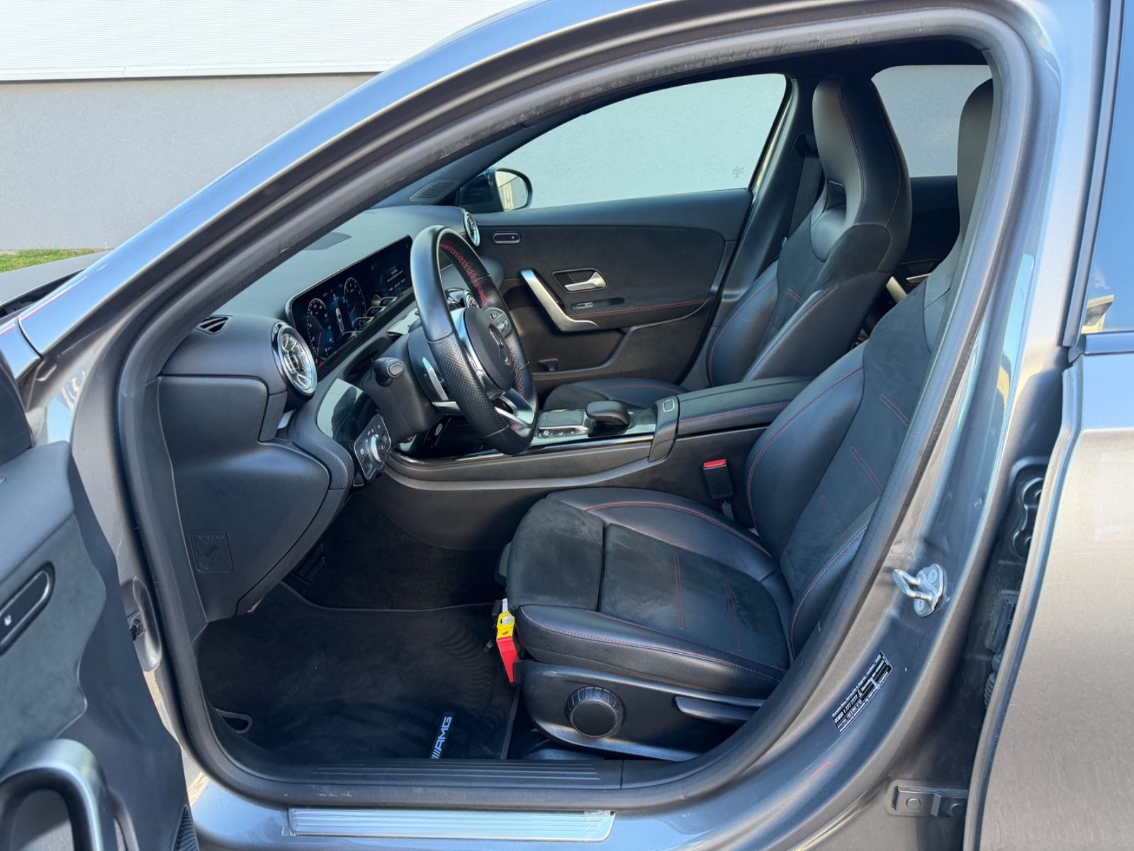 Mercedes-Benz A 200*AMG-LINE*WIDESCREEN*KAM*NAV*AMBI*NIGHT* foto 15