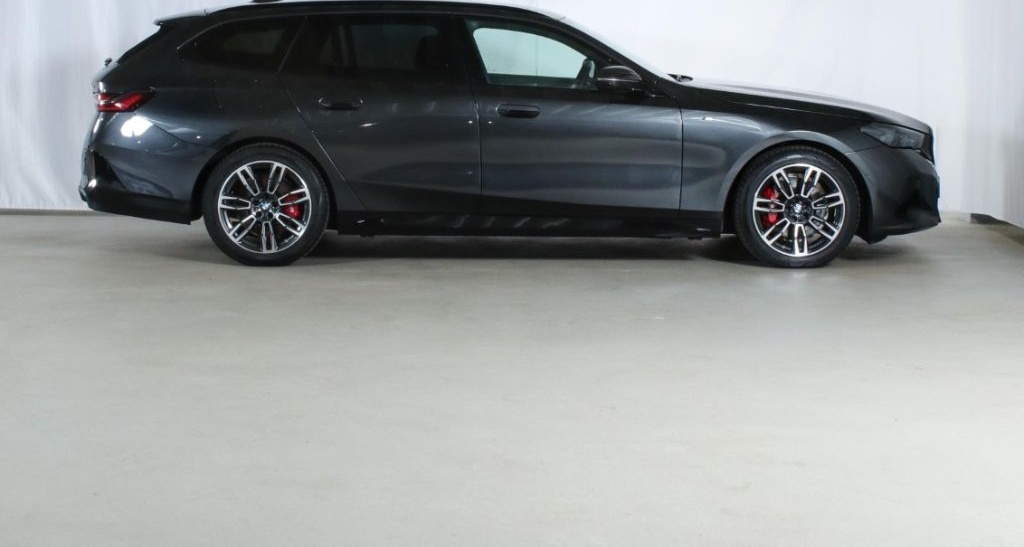 BMW 520 xd M Sport Pro Memory LED 360 H&K Icon. Glow foto 4