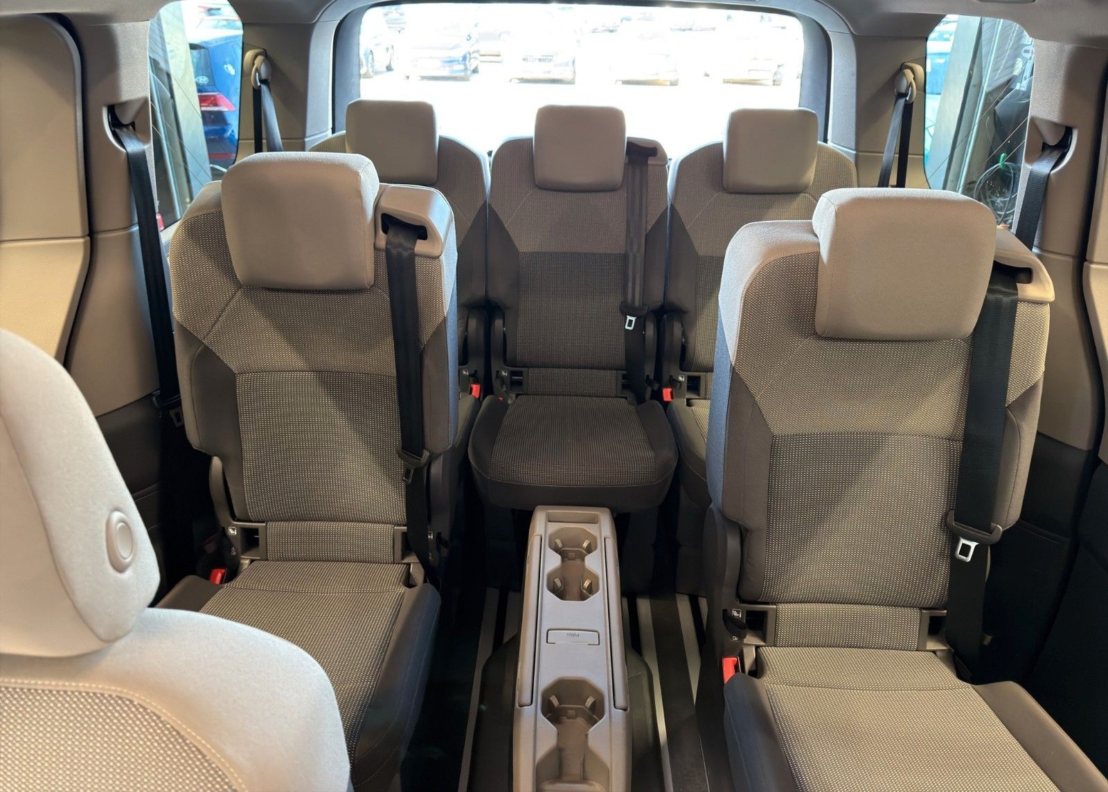 Volkswagen T7 Multivan Edition ACC RFK HUD LRHZ SHZ 3Z PANO foto 12