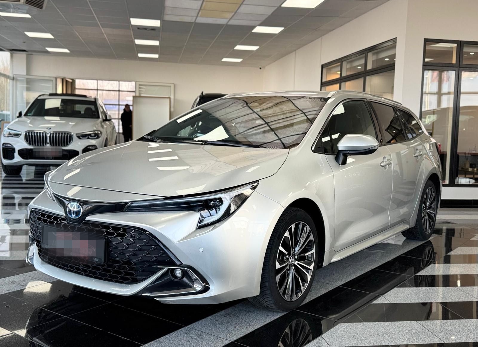 Toyota Corolla 1.8 Touring Sports Hybrid TeamD"SPUR ASS foto 4