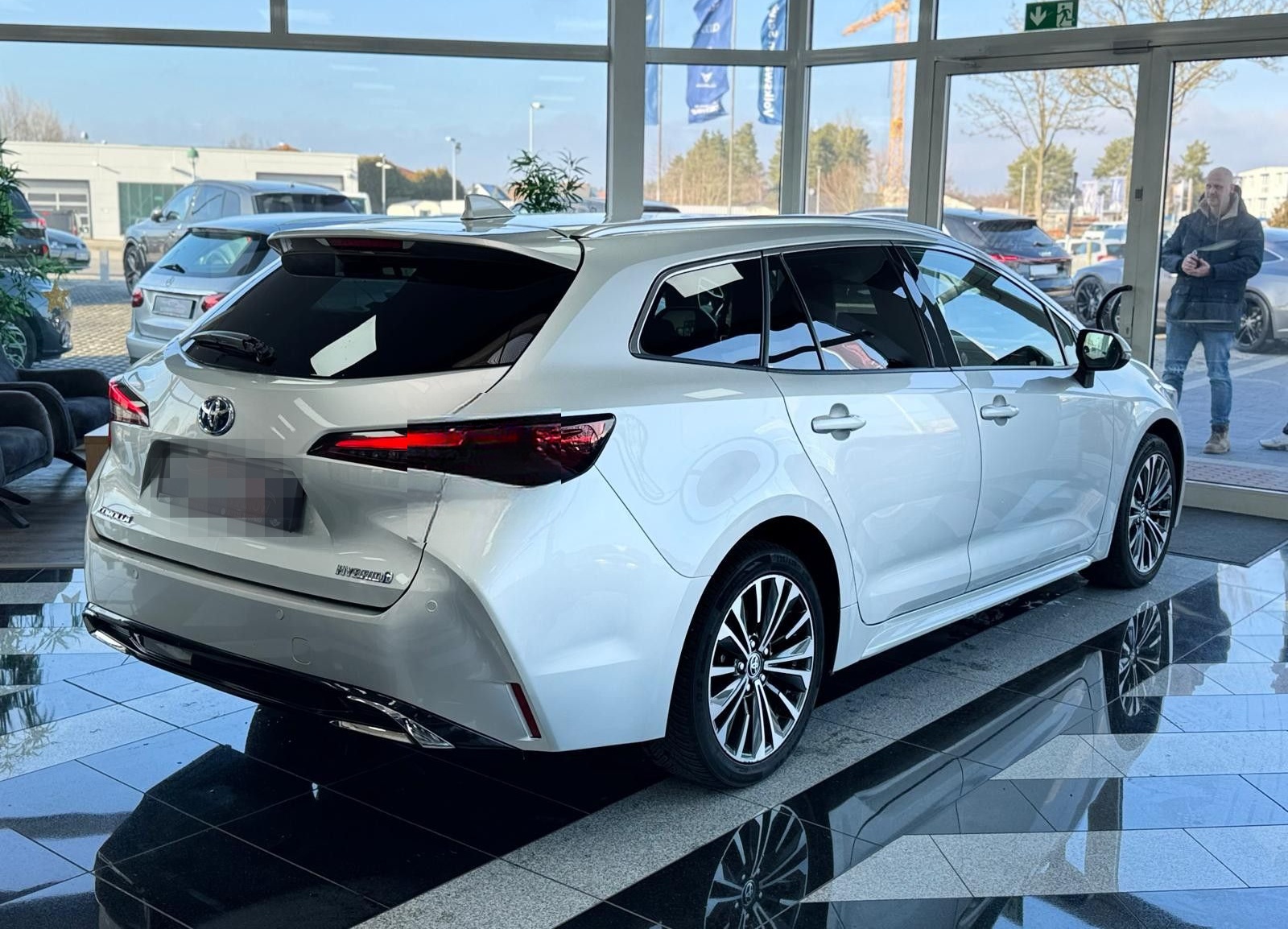 Toyota Corolla 1.8 Touring Sports Hybrid TeamD"SPUR ASS foto 5