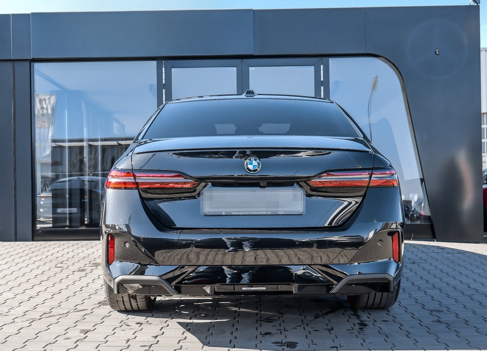BMW 520d M Sport HUD ACC 360°KAM RFK NAVI LED DAB foto 11