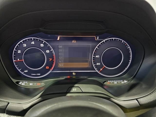 Audi Q2 35 TFSI Virtual Kamera StandheizungSportsitze foto 24