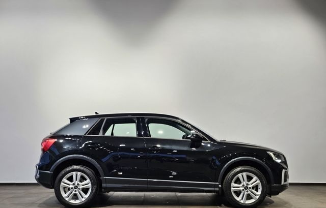 Audi Q2 35 TFSI Virtual Kamera StandheizungSportsitze foto 7