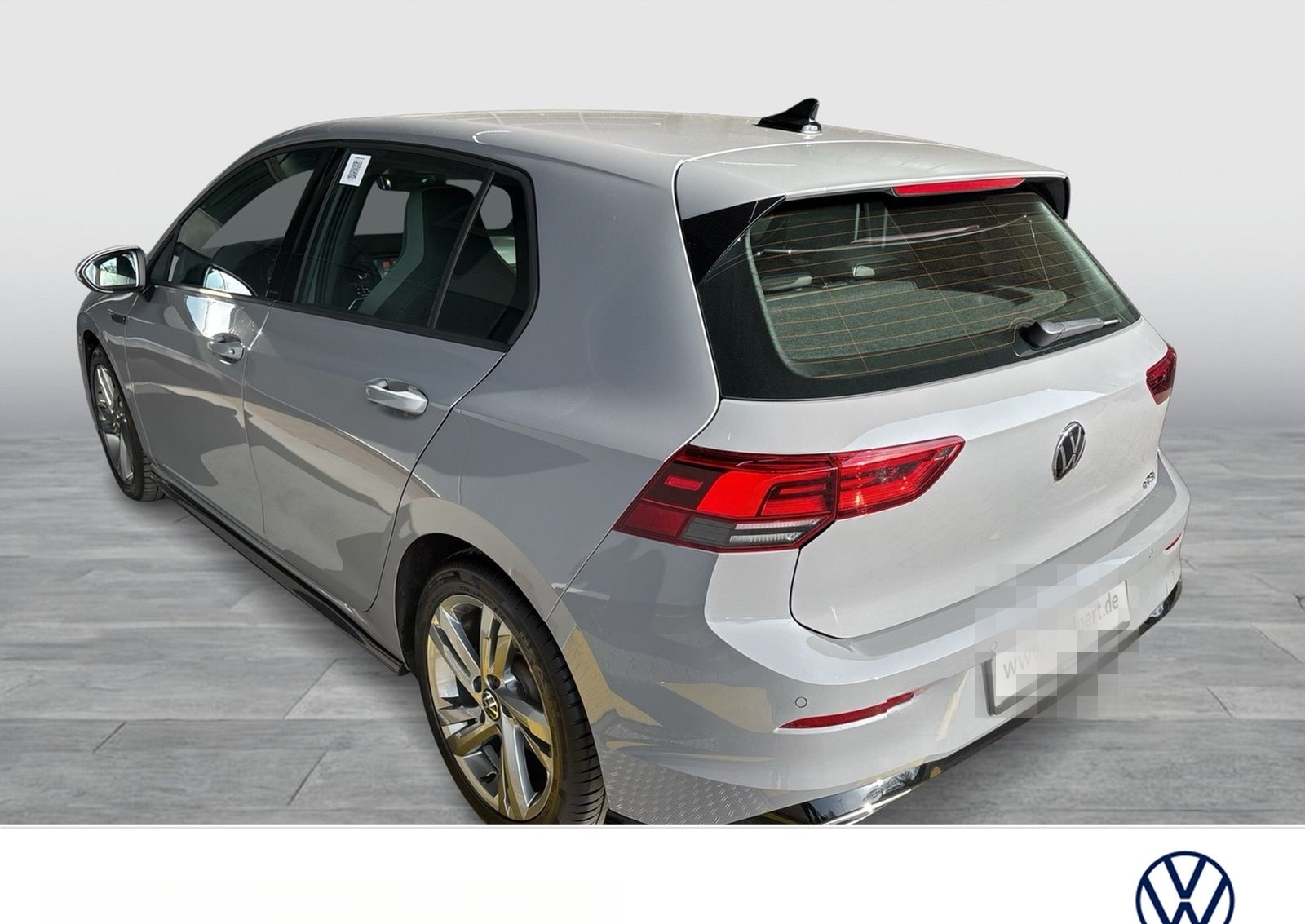 Volkswagen Golf VIII 1.5 eTSI R-LINE VIRTUALCOCKPIT CARPLAY foto 3