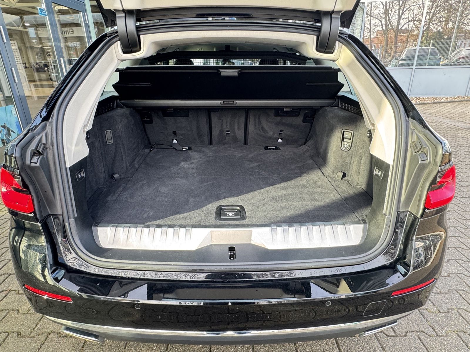 BMW 530e xDrive Luxury AHK DaPro Ad-LED 360° HuD h&k foto 9