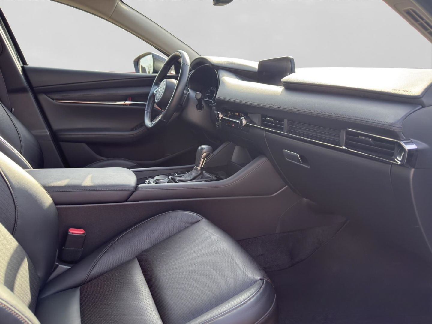Mazda 3 Selection-Autom-Navi-Klima-Temp-SHZ-RFK-Matrix foto 11
