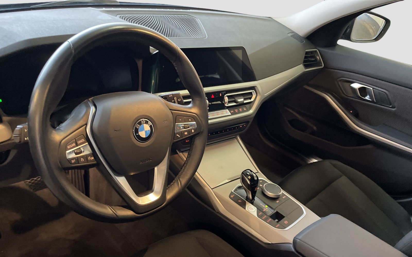 BMW 320d Touring LiveCockpitProf Kamera LED Alarm foto 7
