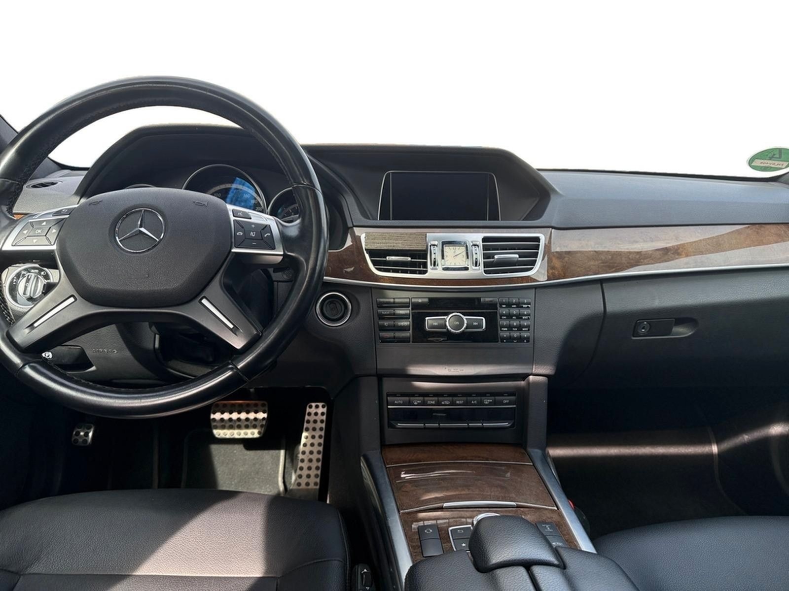 Mercedes-Benz E 500 V8/NAVI/SITZH/H&K/4MATIC foto 17