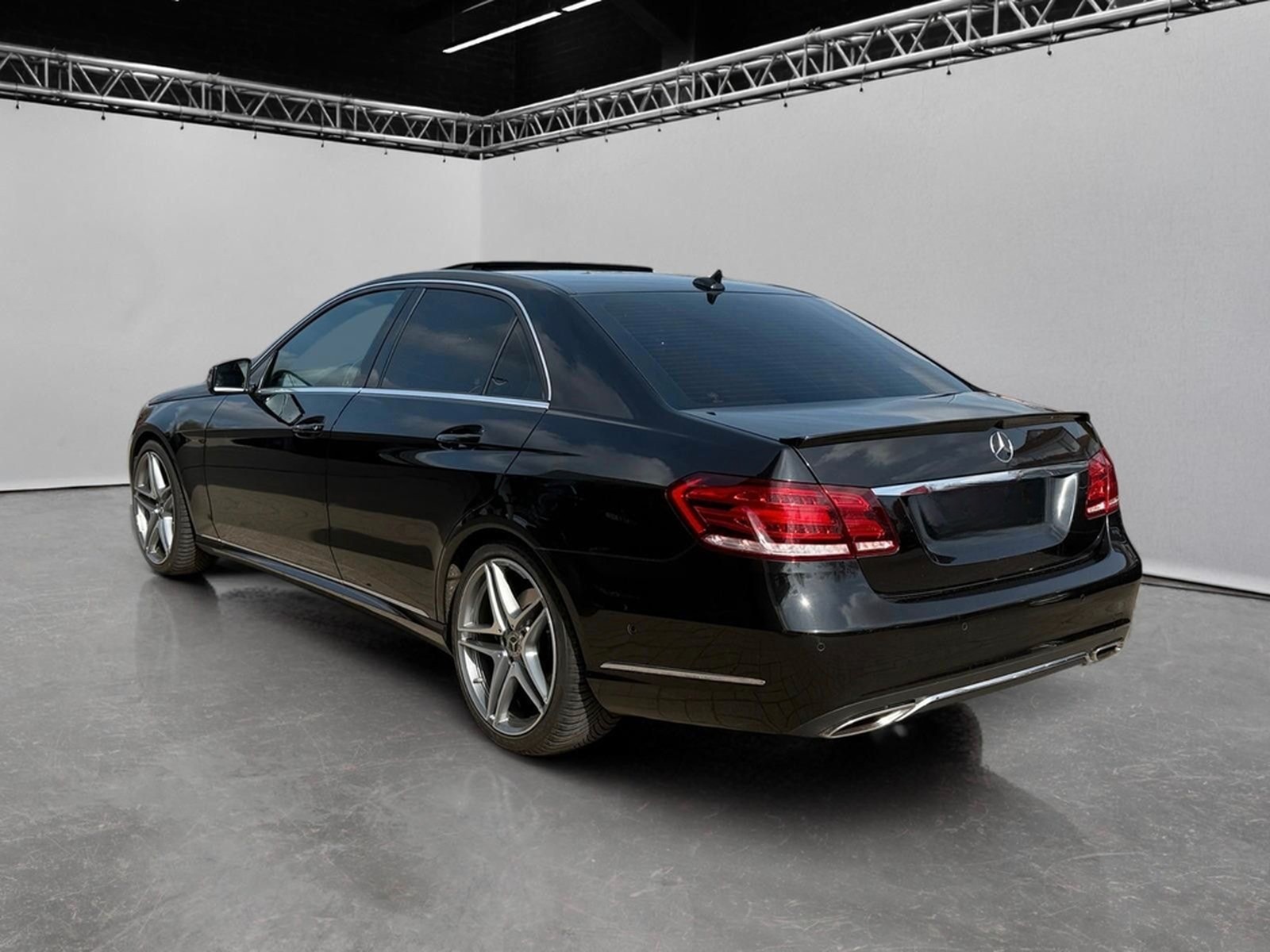 Mercedes-Benz E 500 V8/NAVI/SITZH/H&K/4MATIC foto 3