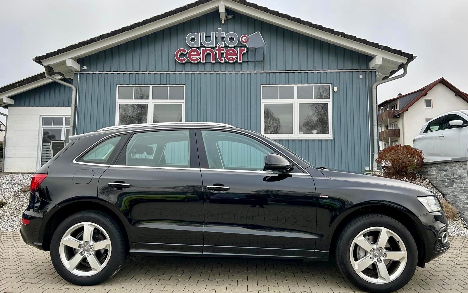 Audi Q5 2.0 TDI quattro°190 PS°S Line°AHK°Standheizun foto 2