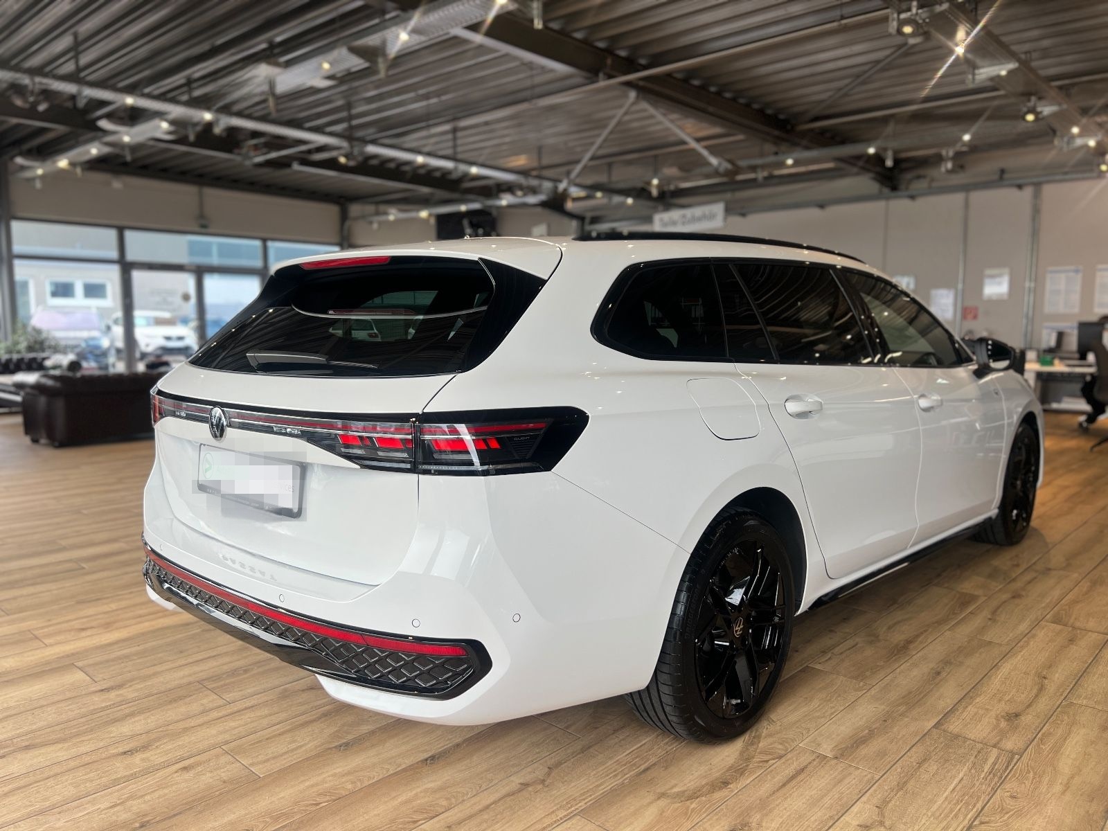 Volkswagen Passat 1.5 TSI eHybrid/R-Line/IQ LIGHT/AHK/H&K foto 13