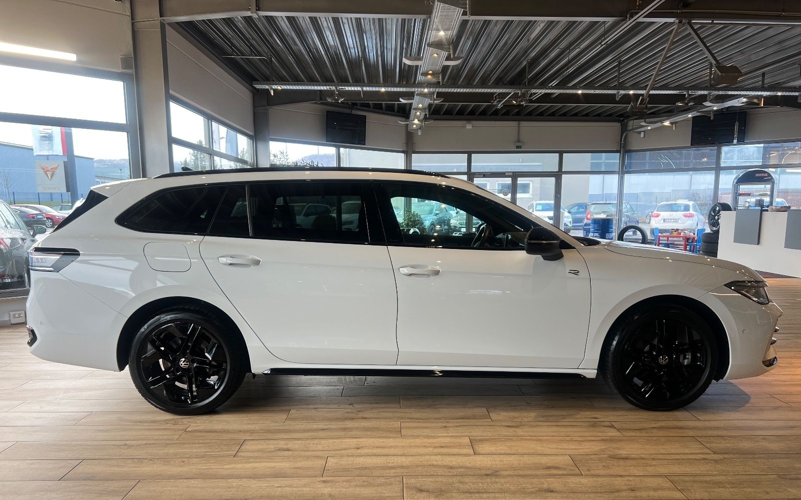 Volkswagen Passat 1.5 TSI eHybrid/R-Line/IQ LIGHT/AHK/H&K foto 15