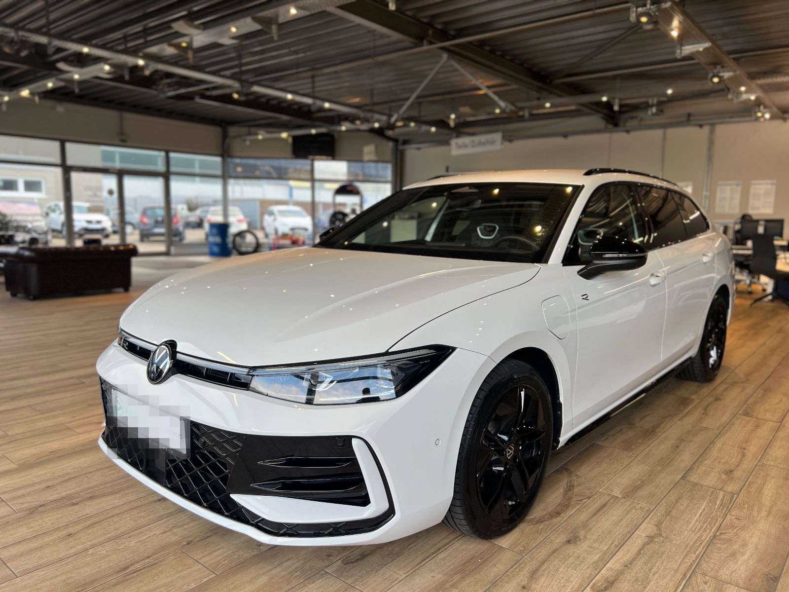 Volkswagen Passat 1.5 TSI eHybrid/R-Line/IQ LIGHT/AHK/H&K foto 5
