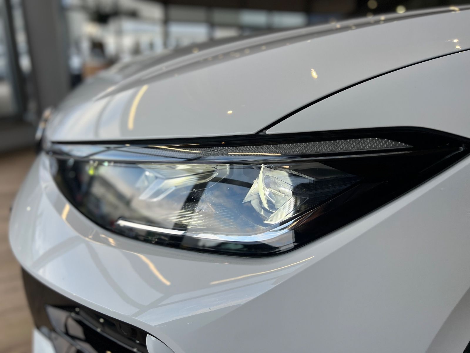 Volkswagen Passat 1.5 TSI eHybrid/R-Line/IQ LIGHT/AHK/H&K foto 6