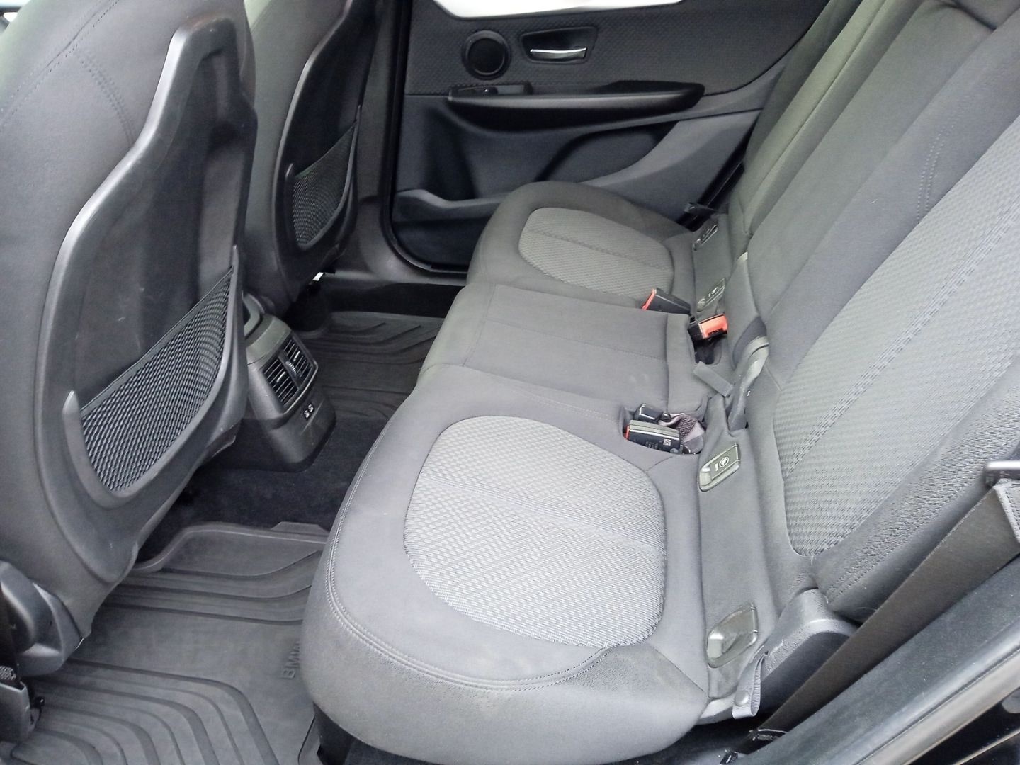 BMW 218 Gran Tourer Advantage i Aut. LED+SHZG+KOMFOR foto 12