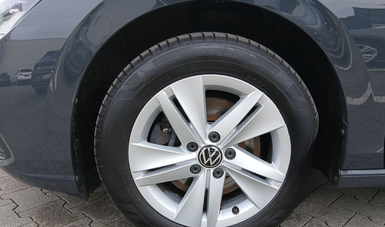 Volkswagen Golf VIII Variant 2.0 TDI Life DSG *ACC*NAV*SHZ* foto 7