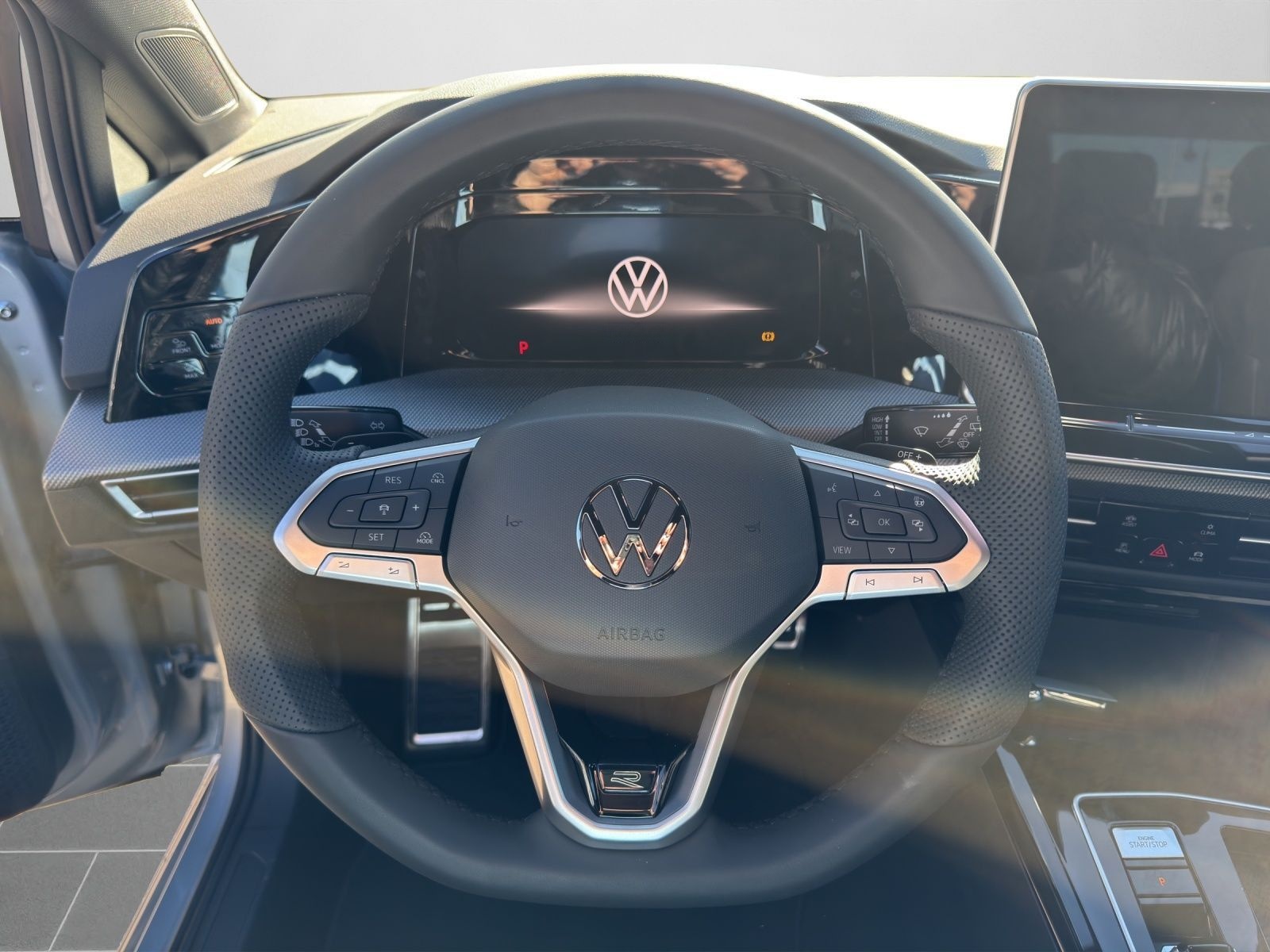 Volkswagen Golf R-Line 1,5 l eTSI OPF 110 kW (150 PS) 7-Gan foto 9