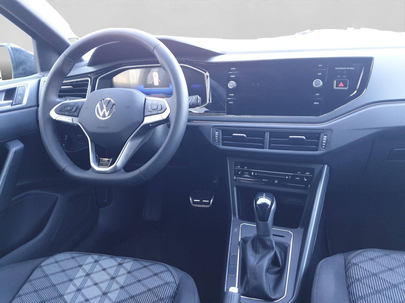 Volkswagen Polo 1.0 TSI DSG R-LINE LM17 KAMERA LED ACC foto 5