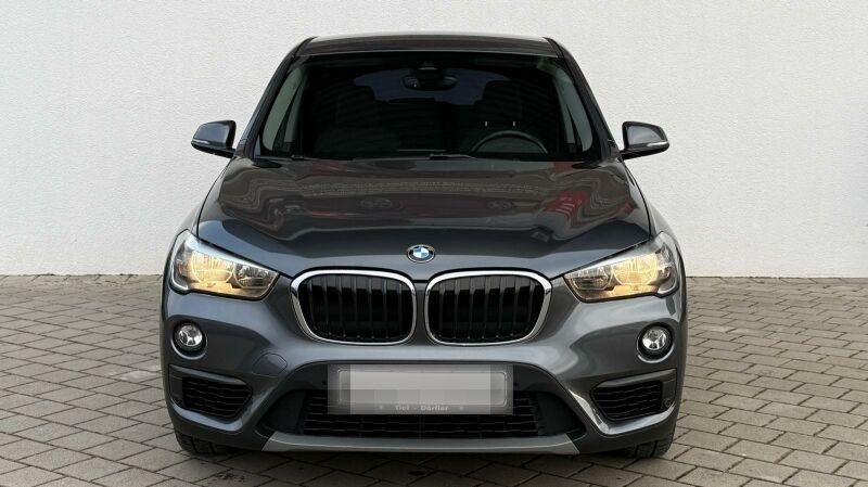 BMW X1 sDrive18i A AHK/NAVI/ParkAssi/TEMP/SH/S-SITZE foto 3