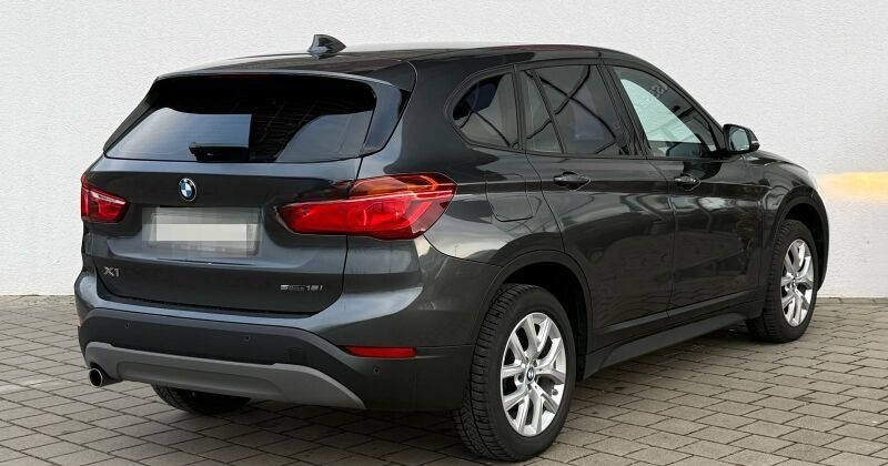 BMW X1 sDrive18i A AHK/NAVI/ParkAssi/TEMP/SH/S-SITZE foto 4