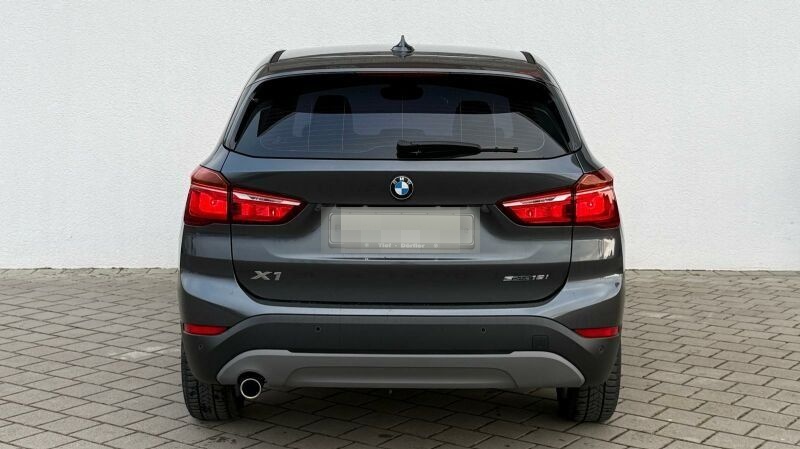 BMW X1 sDrive18i A AHK/NAVI/ParkAssi/TEMP/SH/S-SITZE foto 5