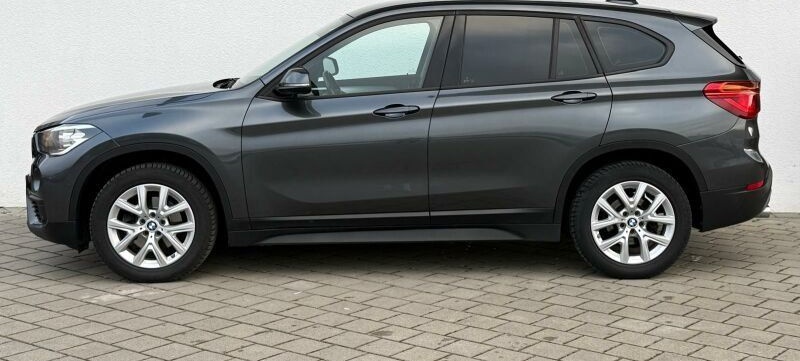 BMW X1 sDrive18i A AHK/NAVI/ParkAssi/TEMP/SH/S-SITZE foto 6