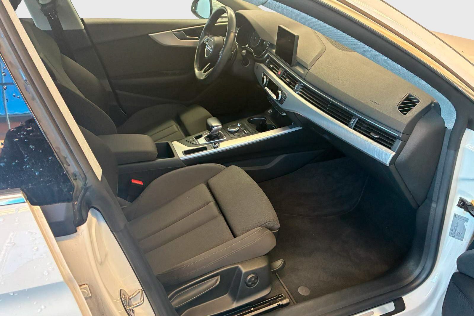 Audi A5 Sportback 2.0 TFSI S-TRO*AHK*LED*KLIM*HOLD** foto 4