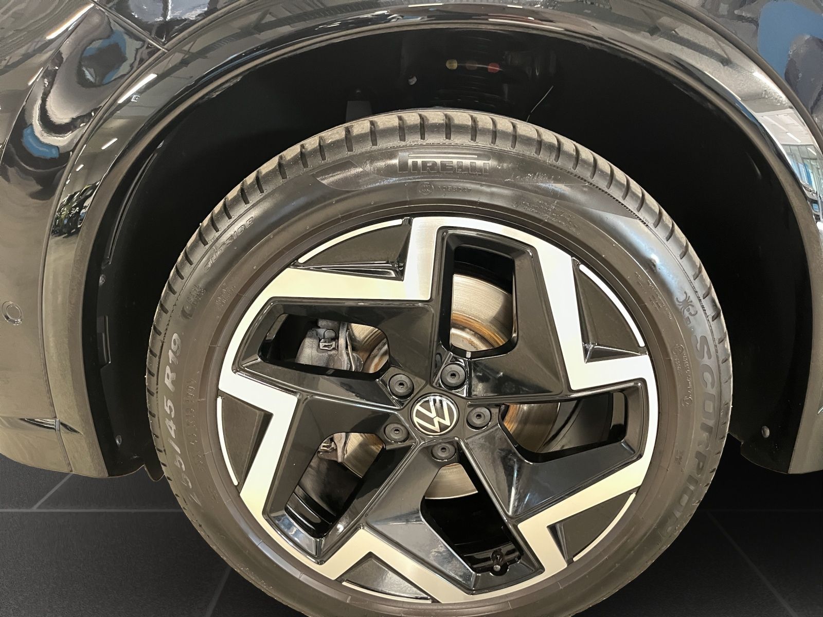 Volkswagen Tiguan 2,0 TDI DSG 4Mot. R-Line, Navi, Sitzh., S foto 8