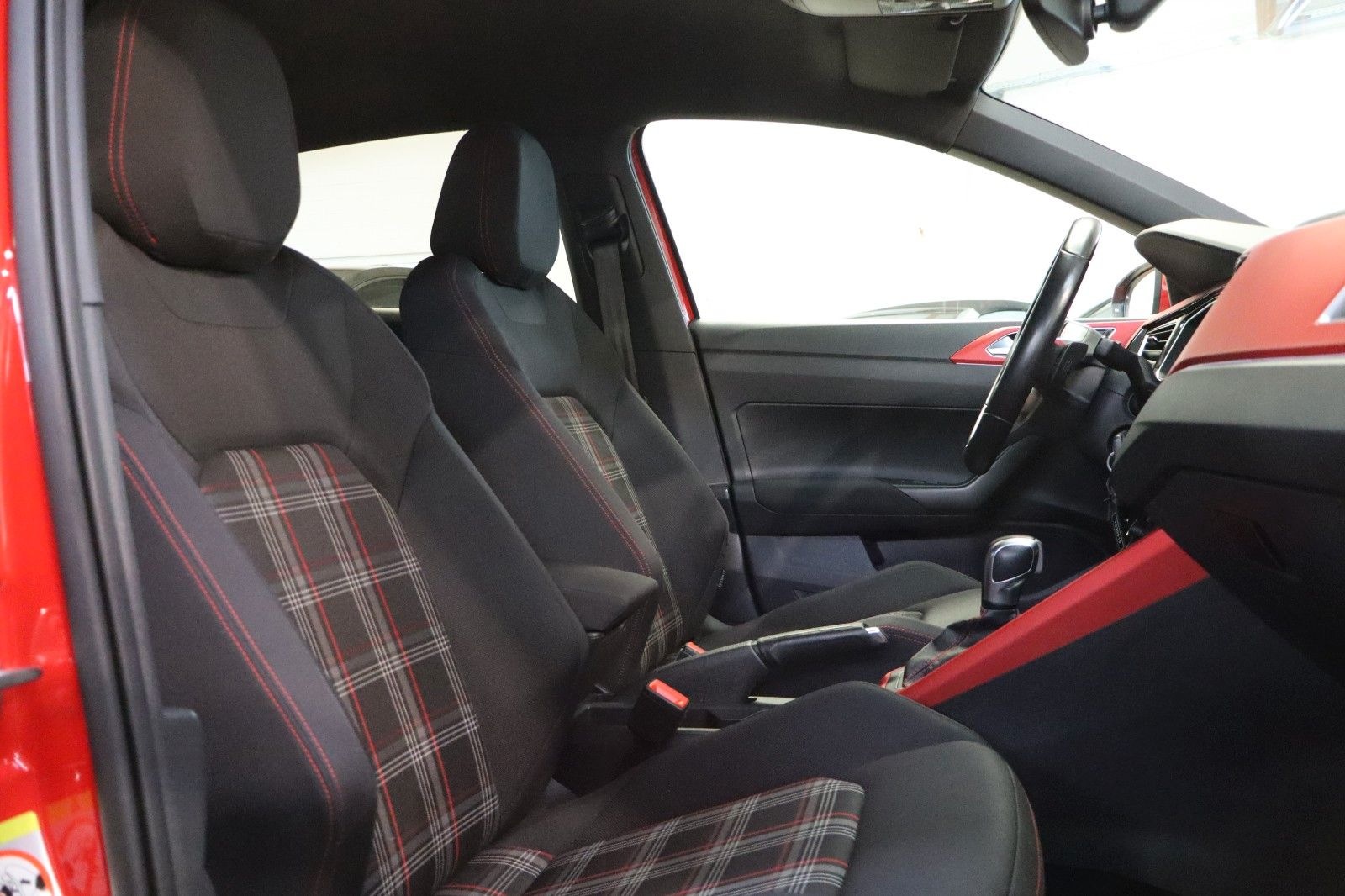 Volkswagen Polo VI 2,0 TSI GTI DSG Navi Virtual LED CarPlay foto 21