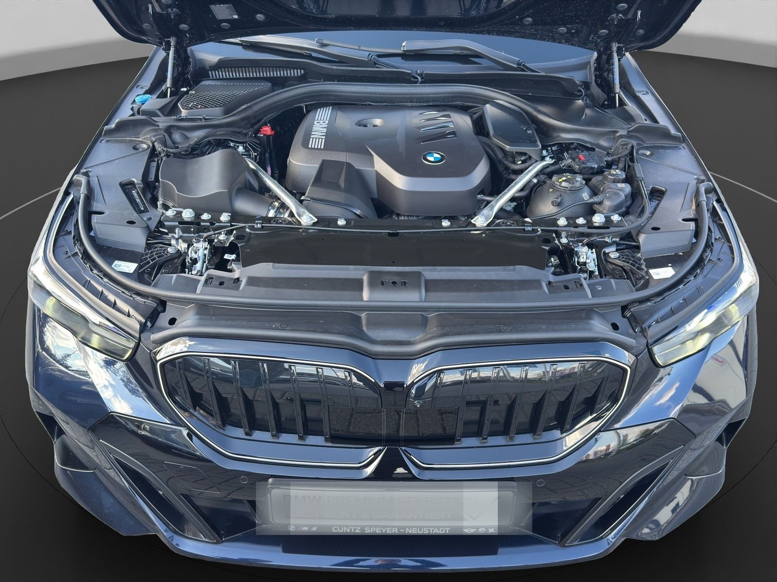 BMW 520i Limousine ab 1,99% eff. / M Paket Pro Panor foto 14