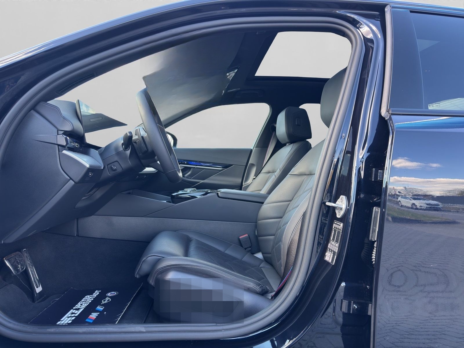BMW 520i Limousine ab 1,99% eff. / M Paket Pro Panor foto 18