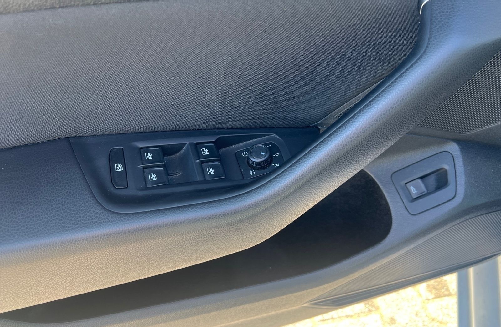 Volkswagen Passat Variant 2.0 TDI DSG BUSINESS +LED +ACC +R foto 17