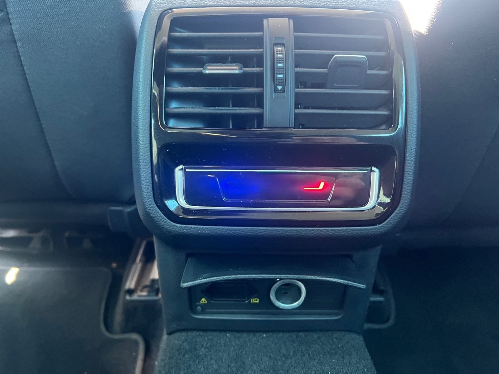 Volkswagen Passat Variant 2.0 TDI DSG BUSINESS +LED +ACC +R foto 21