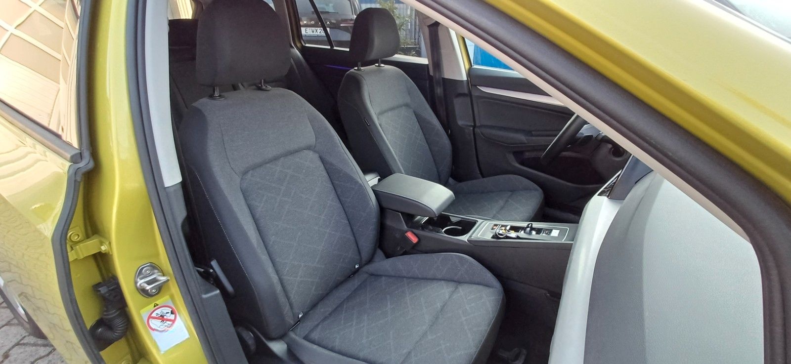 Volkswagen Golf Life 1.5 eTSI DSG-Navi-Kamera-Alu-AHKschwen foto 11