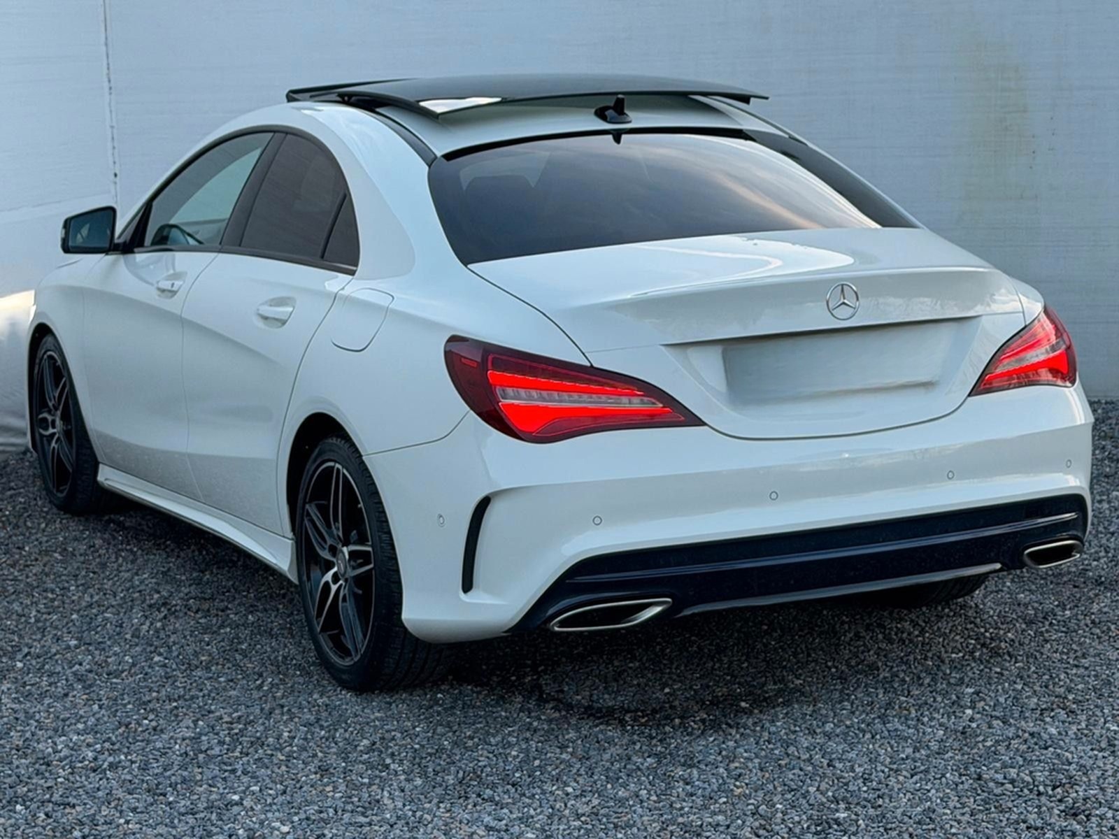 Mercedes-Benz CLA 200 Limousine CDI / d  7G-DCT "AMG Line PANO foto 4