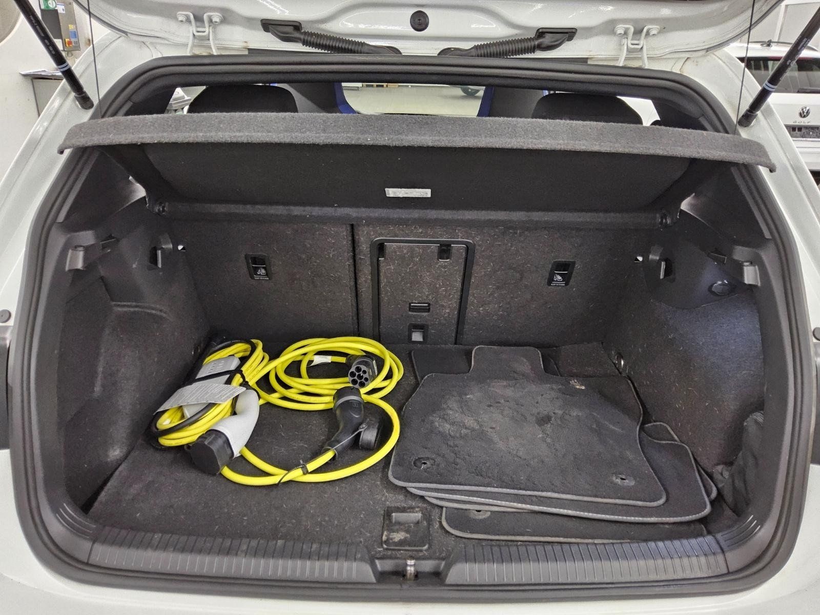 Volkswagen Golf-8 GTE 1.4 TSI eHybrid Navi LED DC PDC foto 13