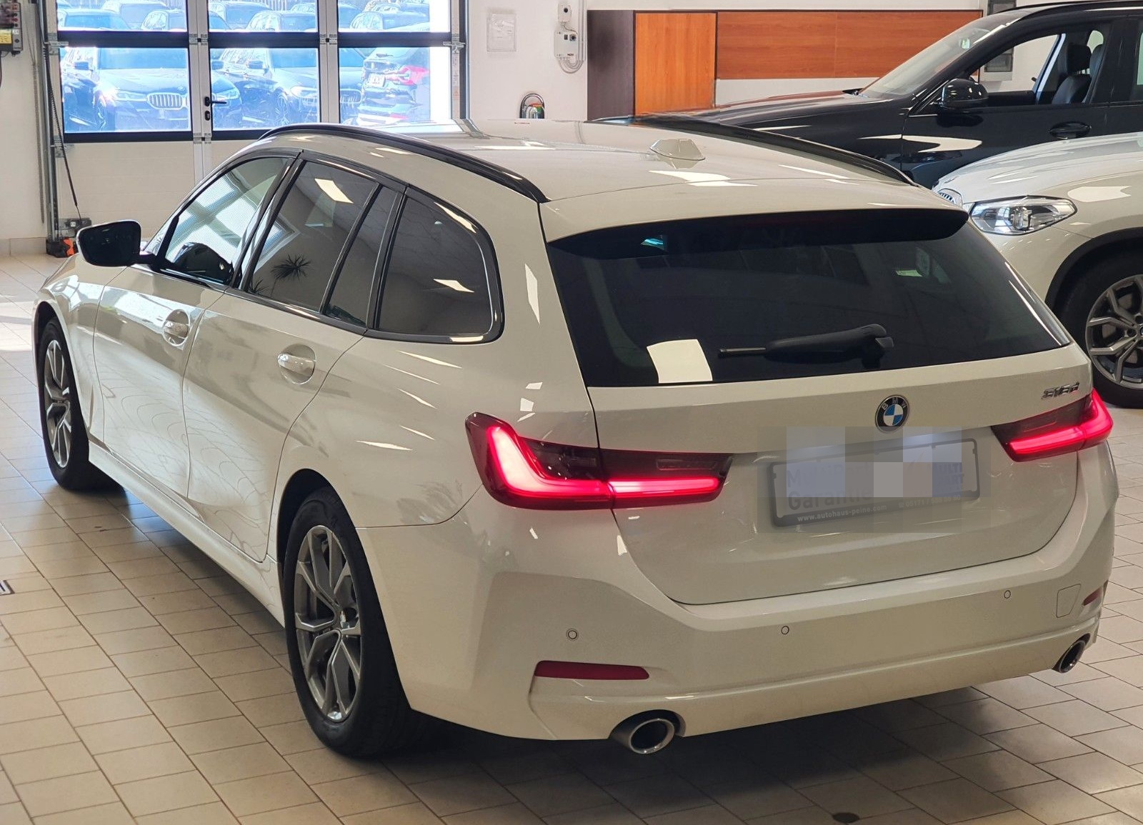 BMW 318d Aut/Navi/Stop&Go/StandHeiz/DriveAss foto 8