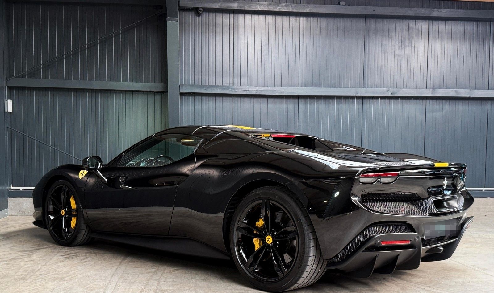 Ferrari 296 GTS + Nero Extracampione + Racing Seats foto 11