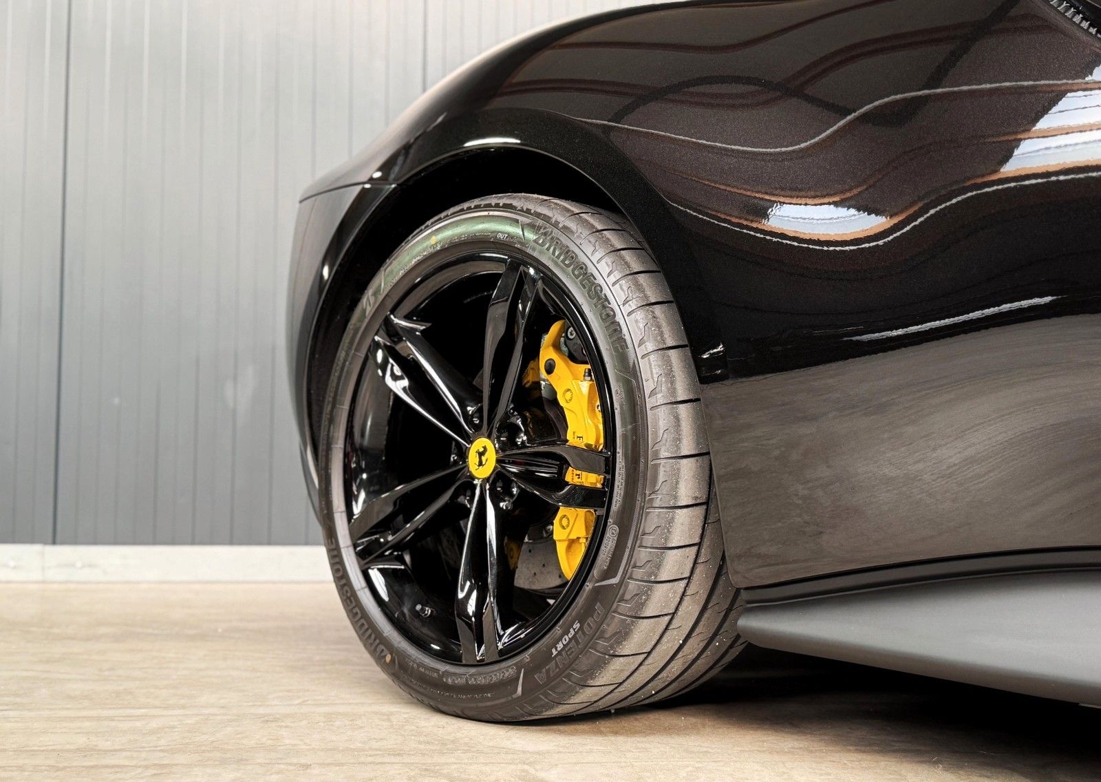 Ferrari 296 GTS + Nero Extracampione + Racing Seats foto 16