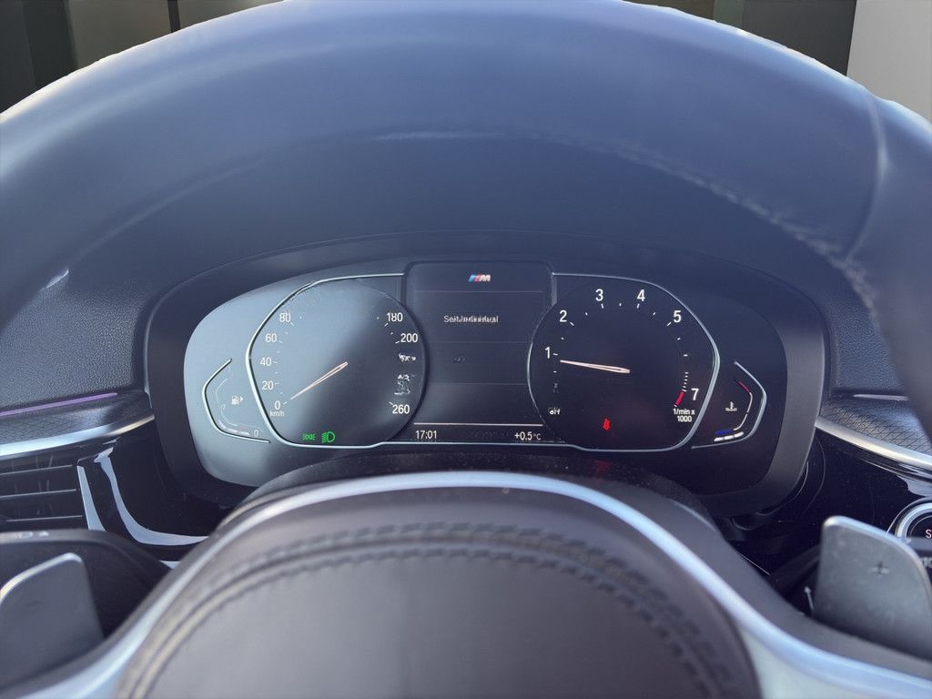 BMW 520i T. M-SPORT LED NAVI HUD PANO PDC 18" AHK foto 12
